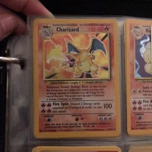 Authentic Pokémon Card 4/102 holographic Charizard